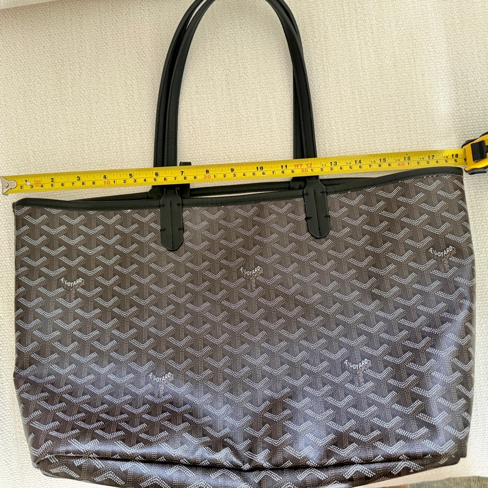 Designer inspired Black Tote with Pouch - Picture 11 of 16